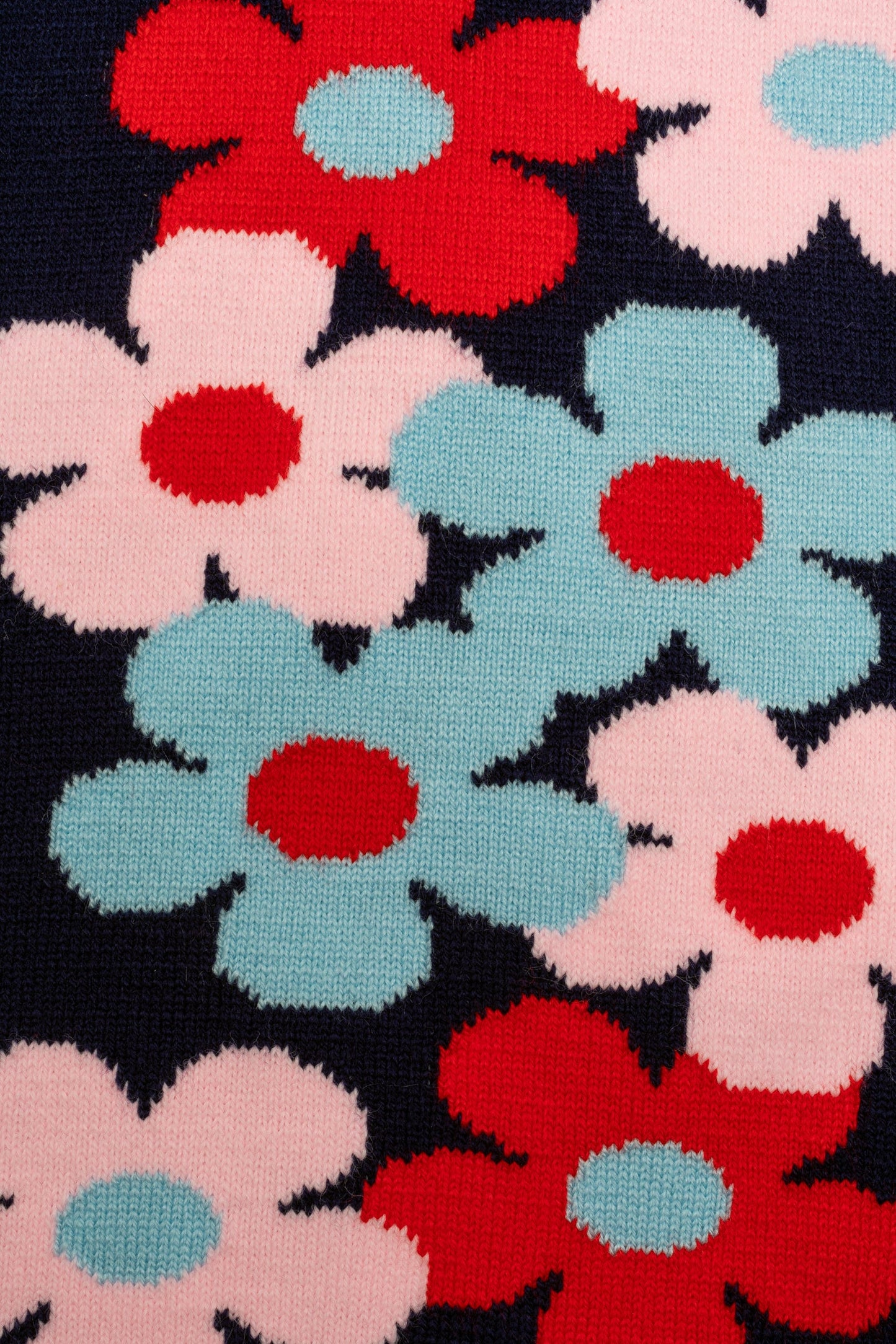 JQSCARF35 - Daisy Vine Scarf