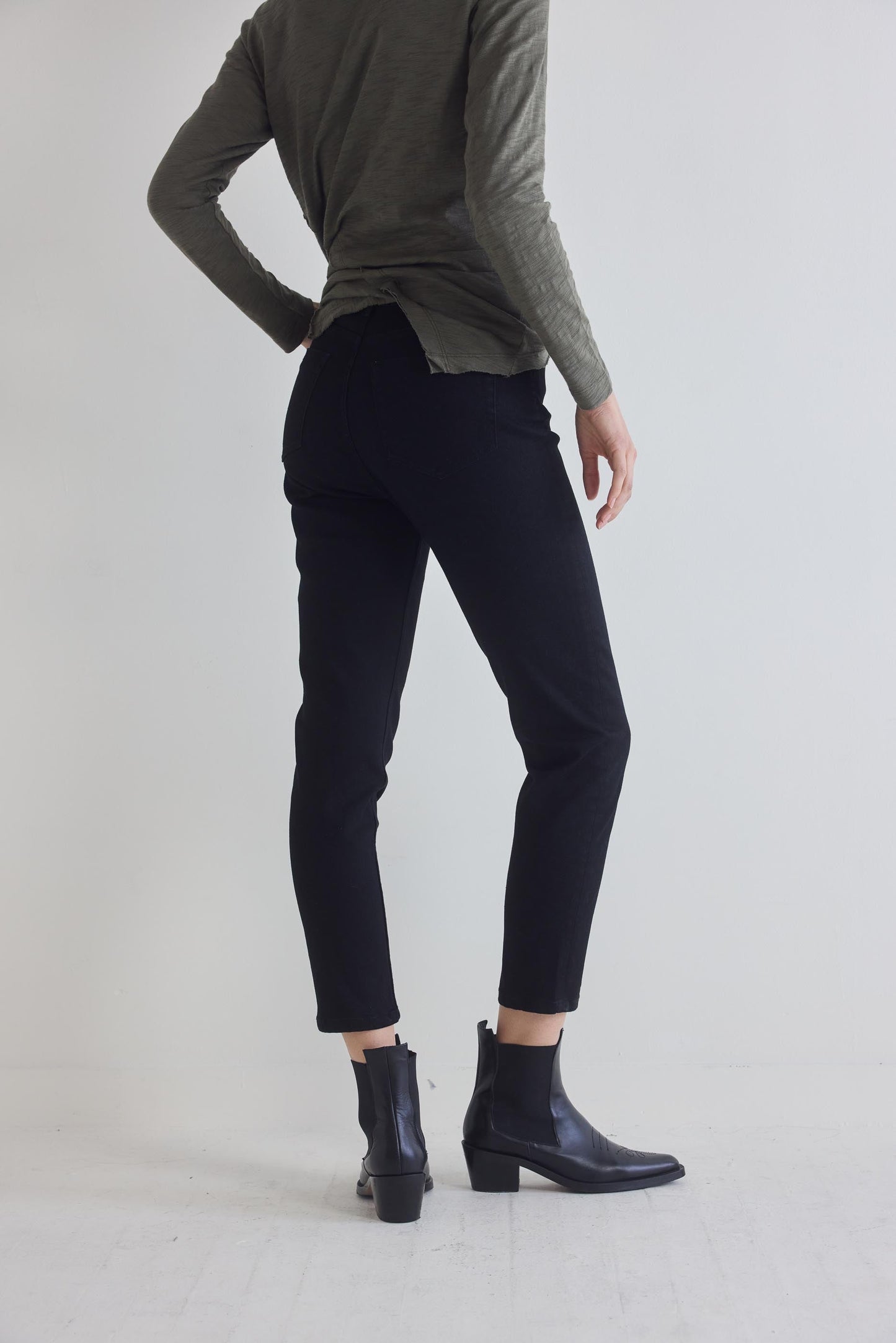 The Iconic Fitted Jeans