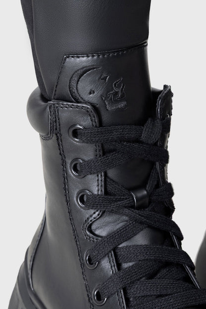 Discordant Boots