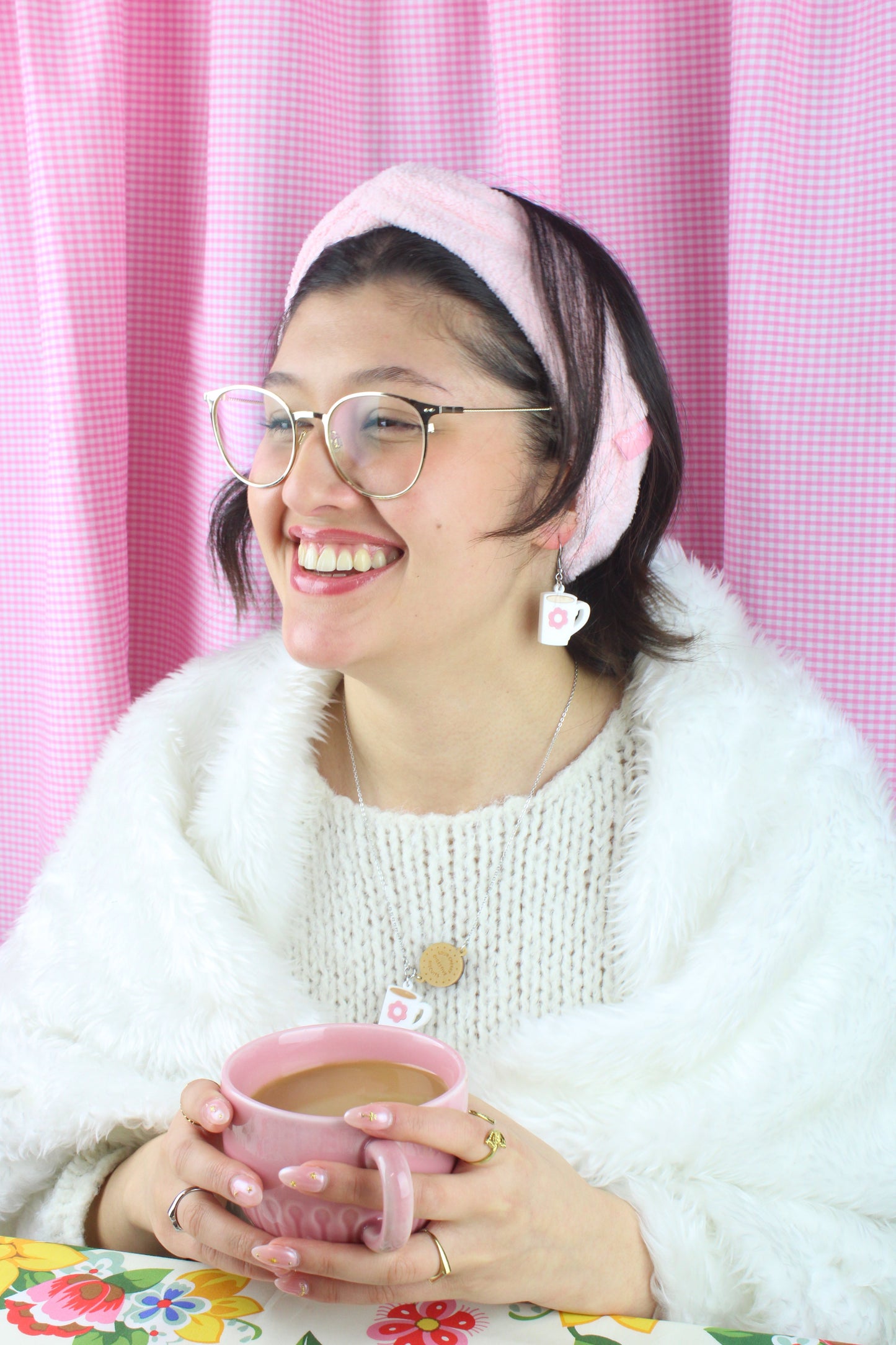 Stick T'Kettle On Necklace