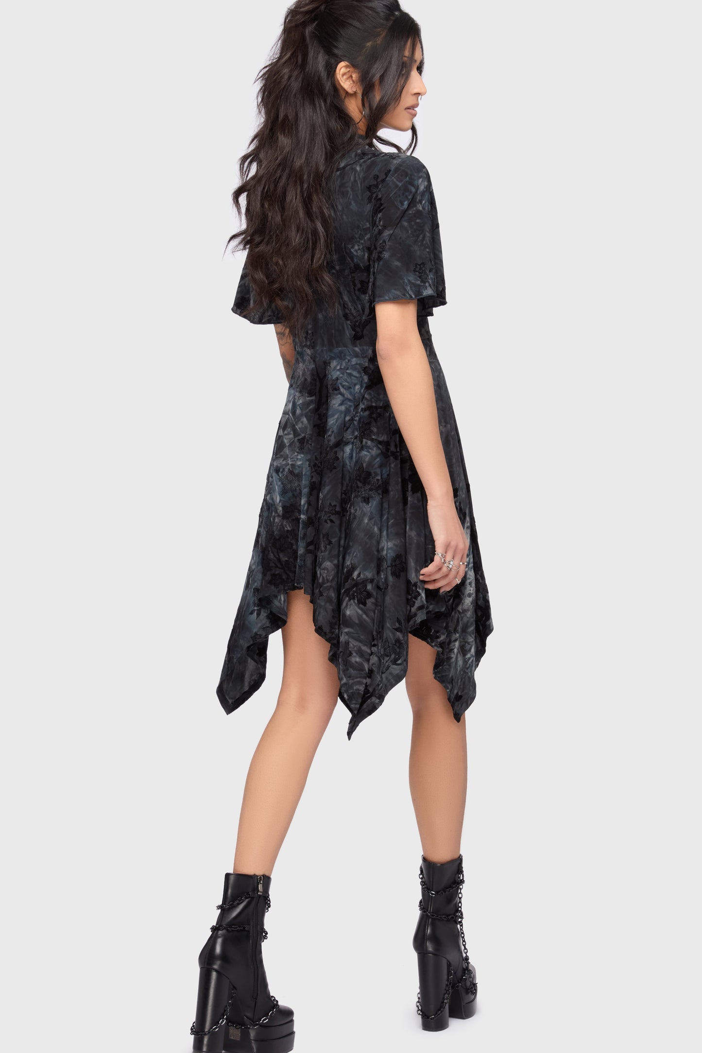 Midnight Vale Short Sleeve Midi Dress