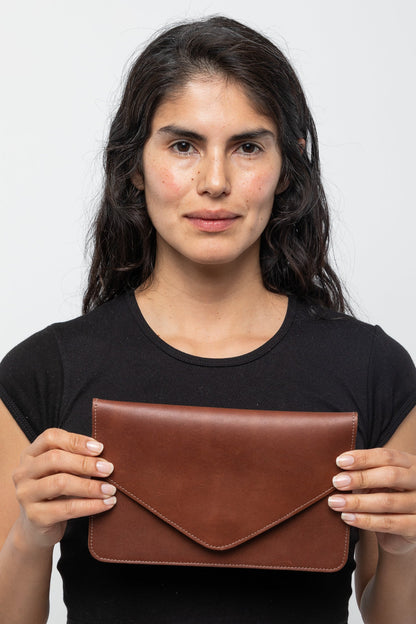 RLH3433 - Large Multifunctional Belted Envelope Clutch