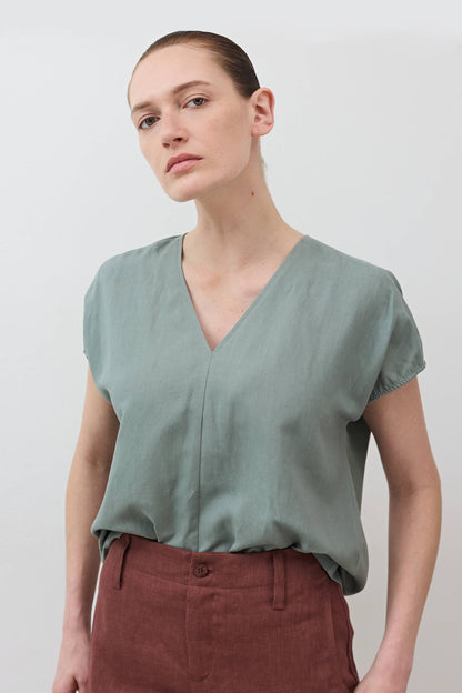 The Nuanced V-Neck Silk Linen Top