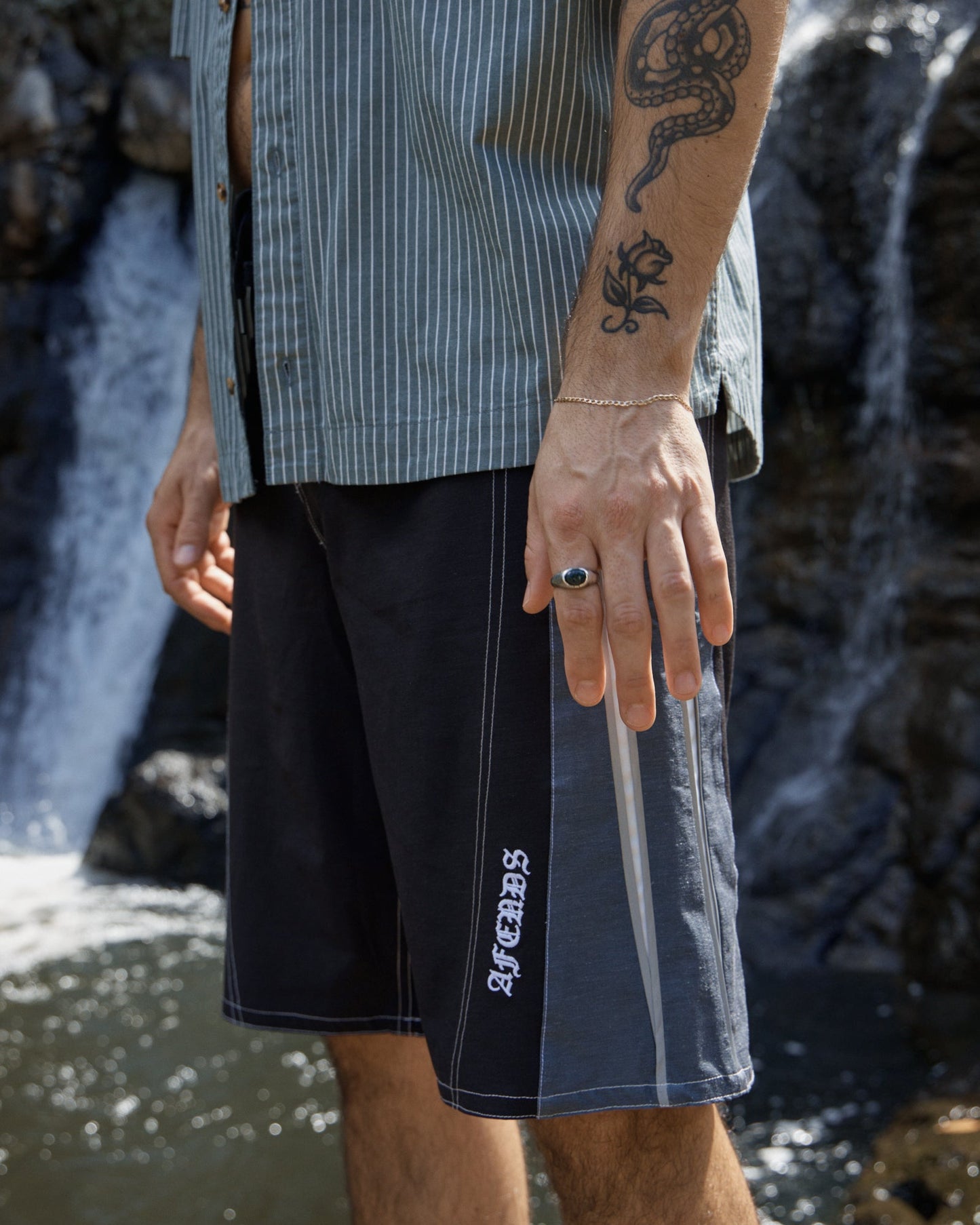 AFENDS Mens Forum - Surf Related V2 Boardshort 22" - Black