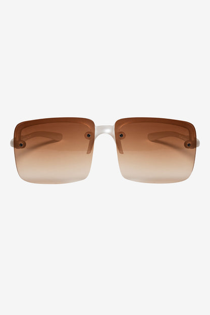SGVN100 - Big Foxy Sunglasses