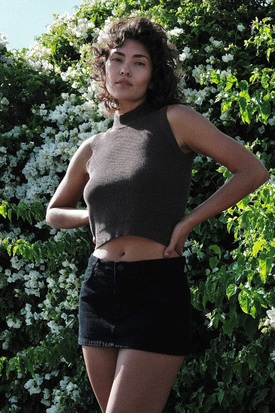 RFK382 - Cashmere Knit Sleeveless Mock Neck