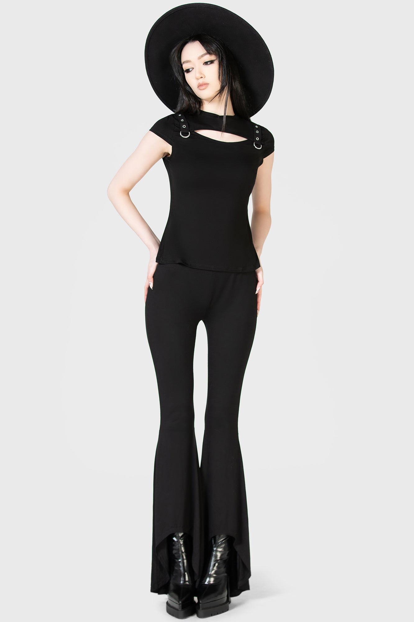 Xara Keyhole Top
