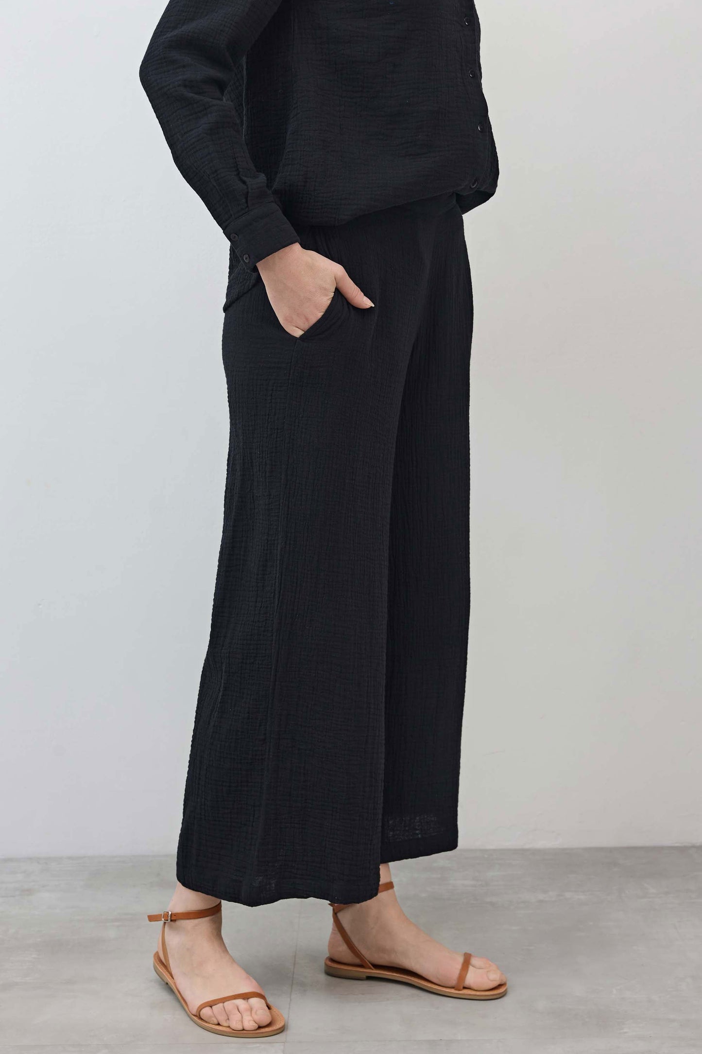 Airy Wide Leg Pants