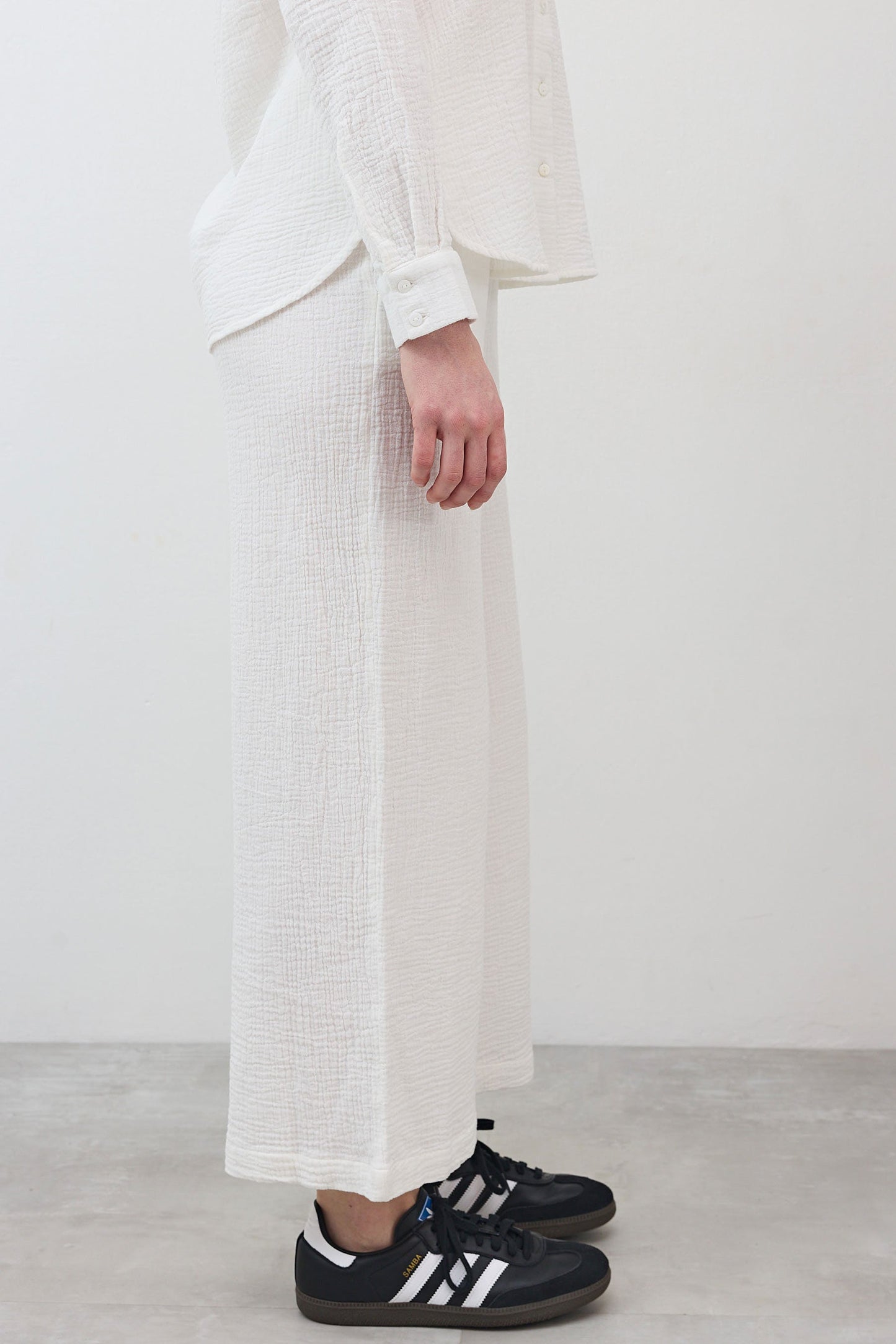 Airy Wide Leg Pants