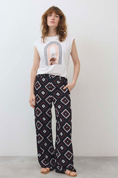 The Graphic Tuck-In Tee