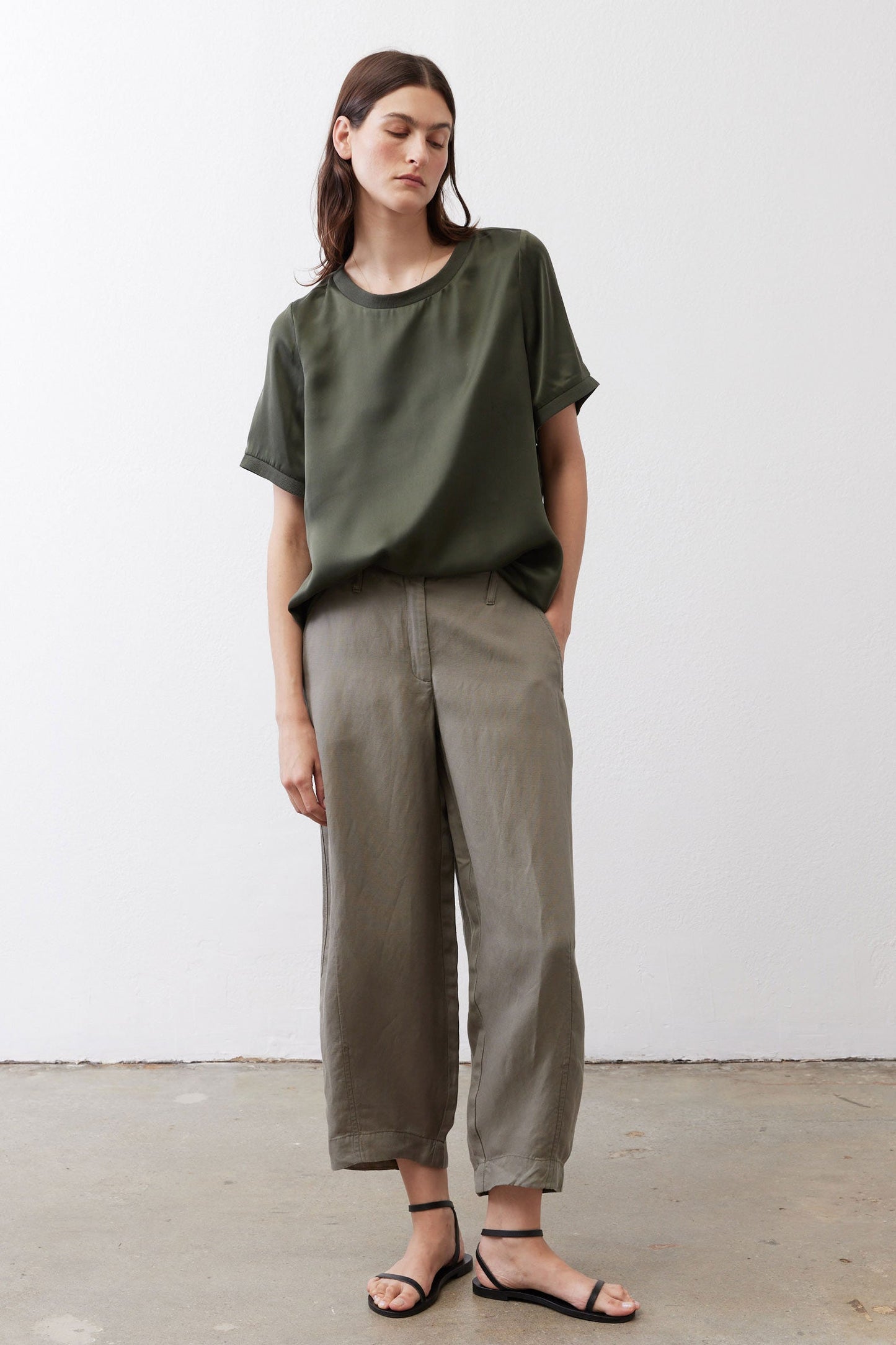 The Petite Wide Leg Ankle Pants