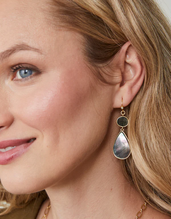 Batina Earrings Grey Mother-of-Pearl