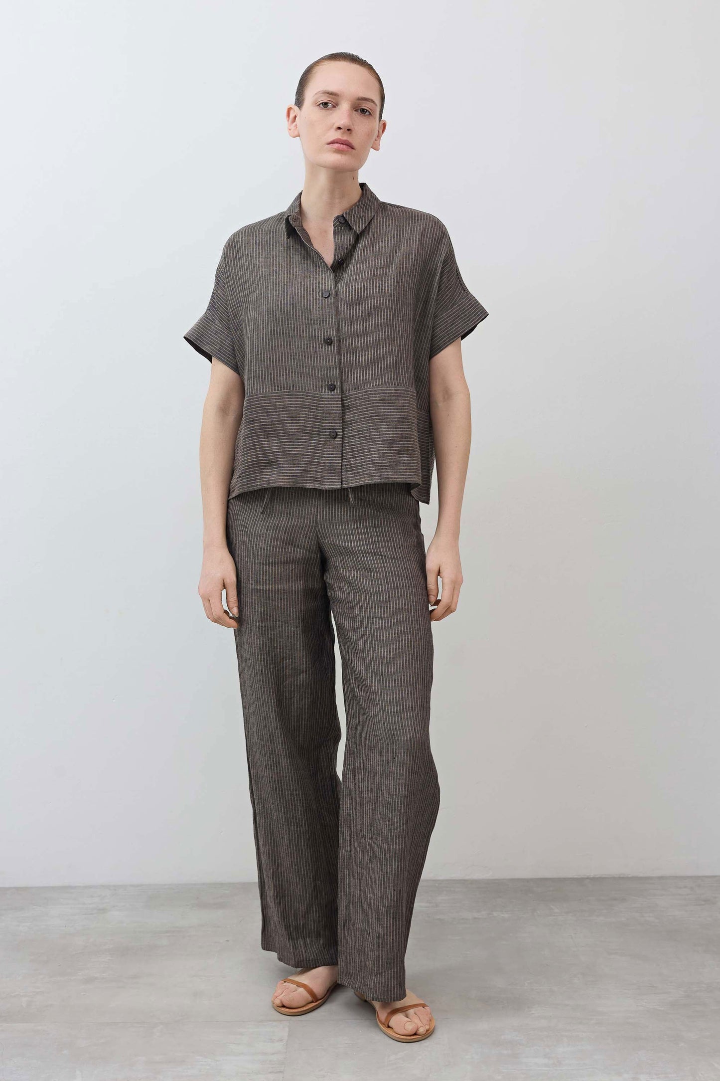 Boxy Linen Cropped Blouse