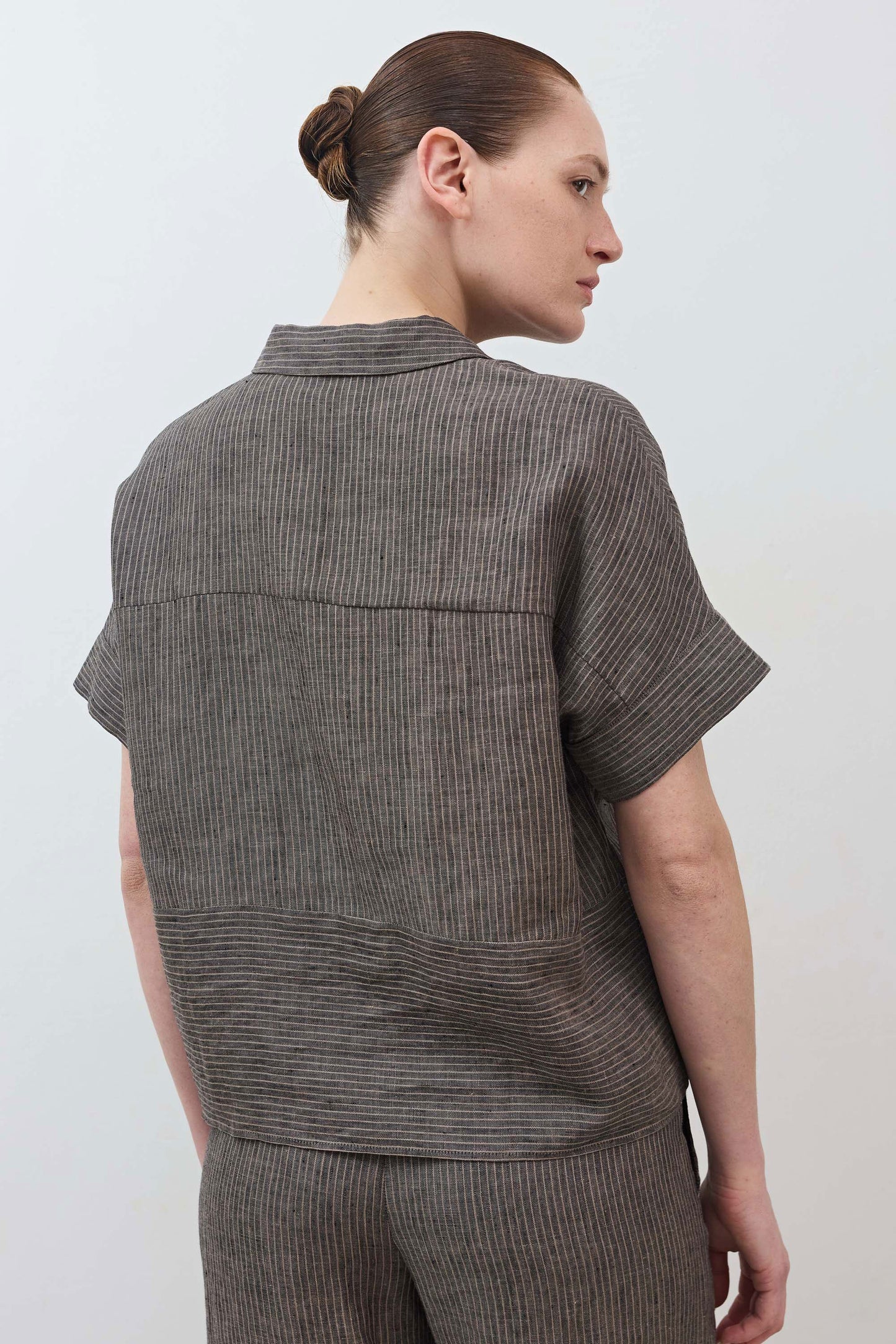 Boxy Linen Cropped Blouse