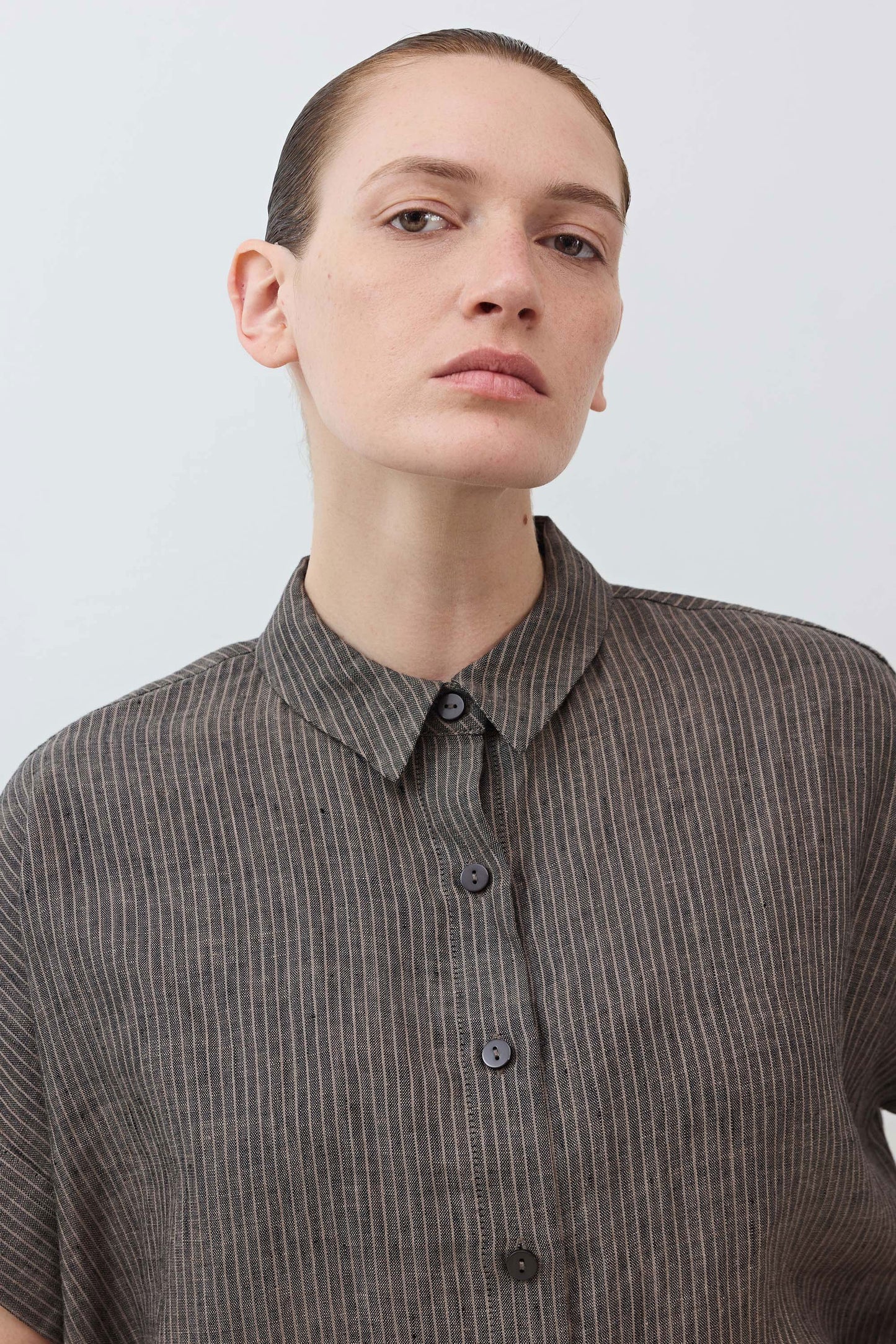 Boxy Linen Cropped Blouse