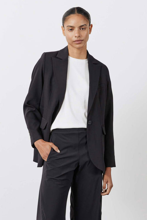 The Petite Classic Blazer That Upgrades You 2.0