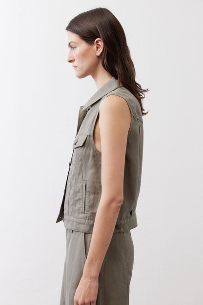 The Cropped Task Vest