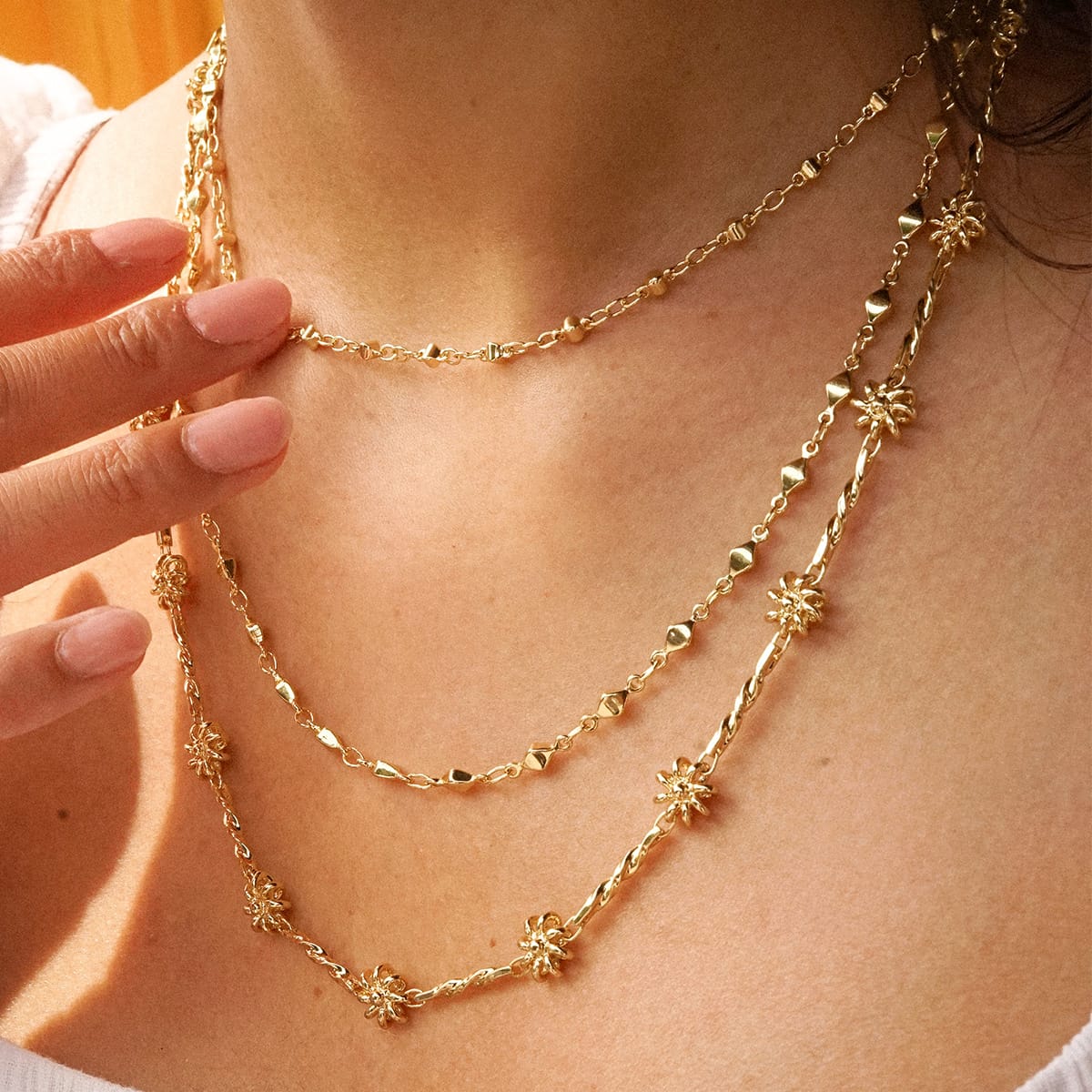 Daisy Chain Twist Necklace 18ct Gold Plate