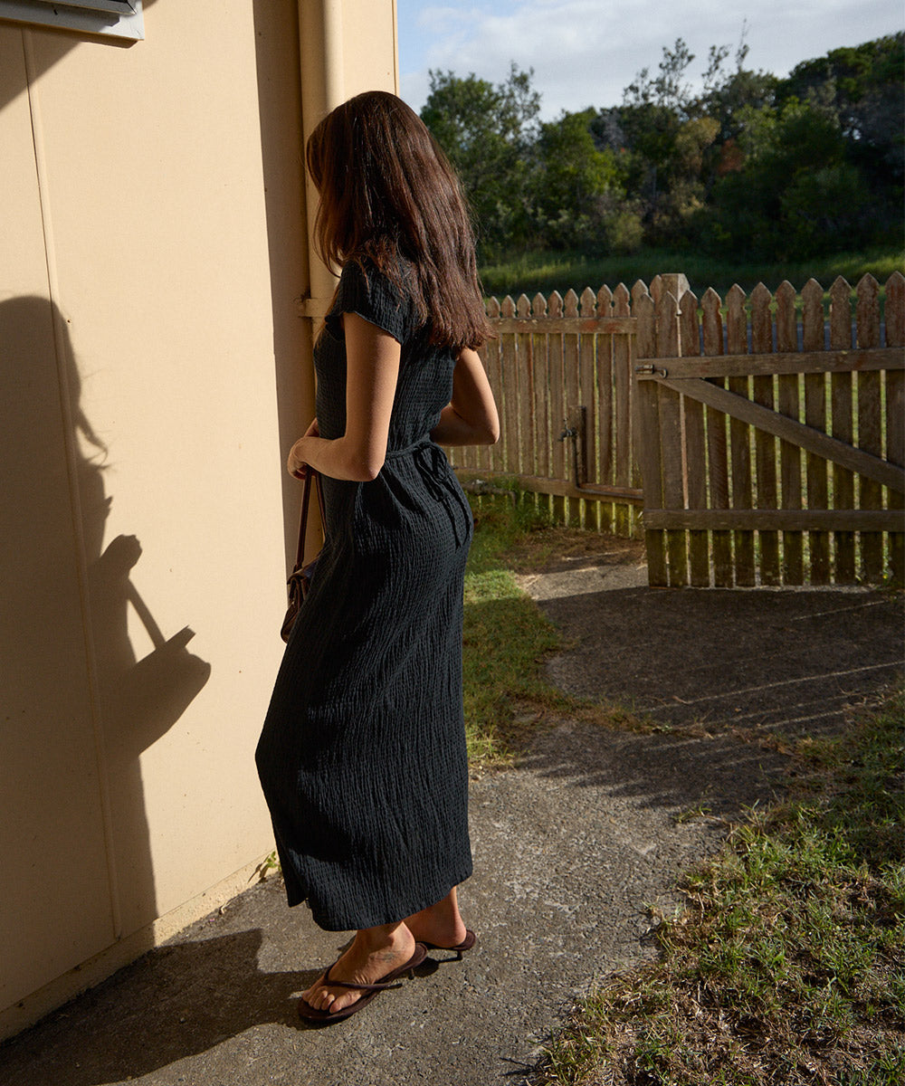 AFENDS Womens Elodie - Seersucker Midi Dress - Black