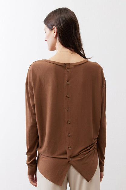 Essential Top With Buttons In The Back