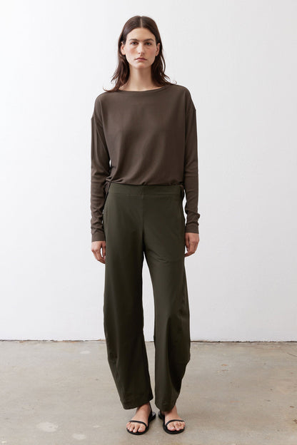 Essential Top With Buttons In The Back