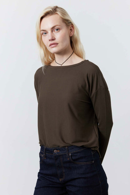 Essential Top With Buttons In The Back