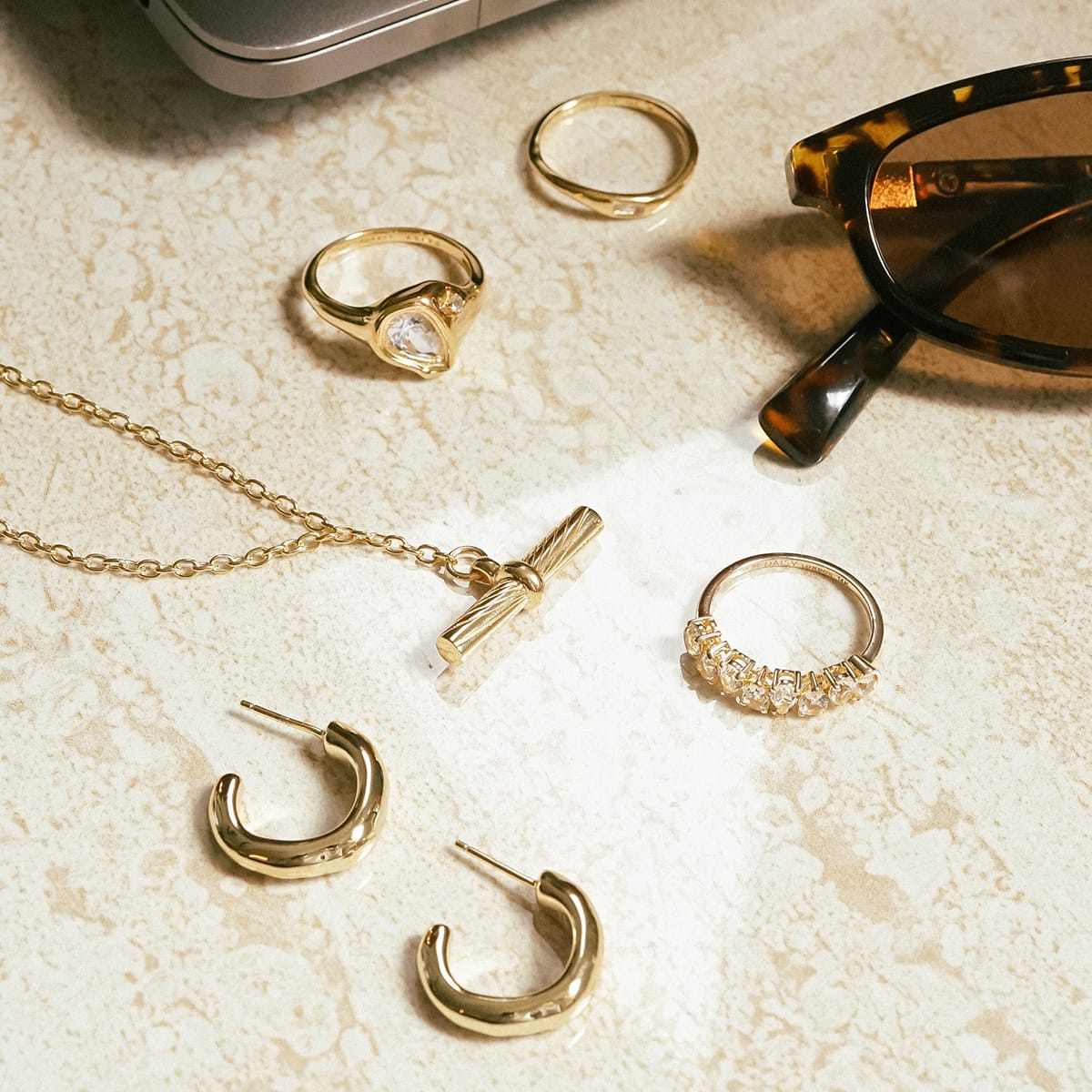 Estée Lalonde T Bar Necklace 18ct Gold Plate