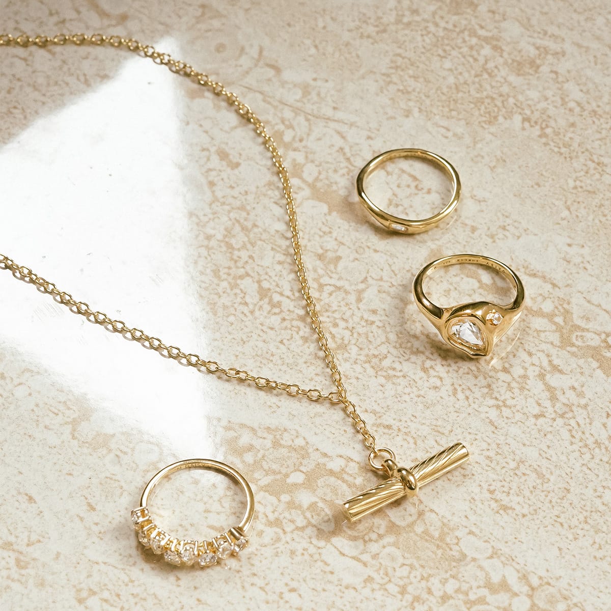 Estée Lalonde T Bar Necklace 18ct Gold Plate