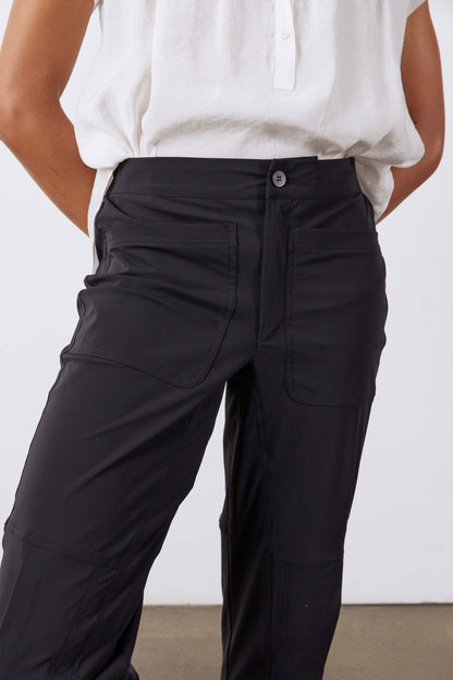 The Petite Everlasting Slim Pants