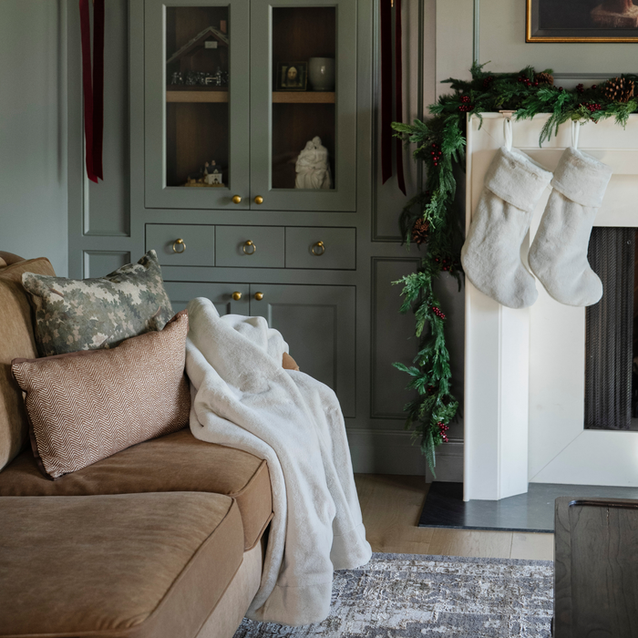 GRAND FAUX FUR STOCKINGS