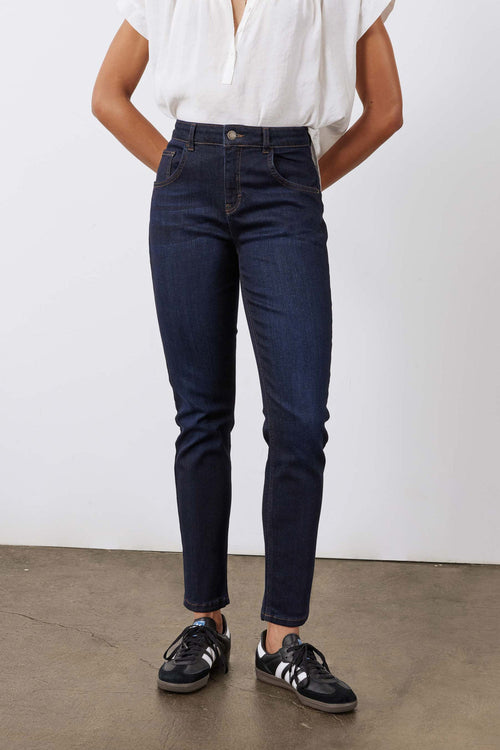 The Iconic Fitted Jeans 2.0