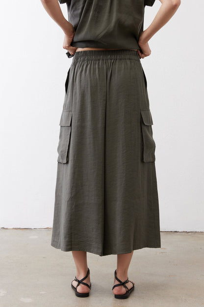 The Light Poplin Cargo Skirt Pants