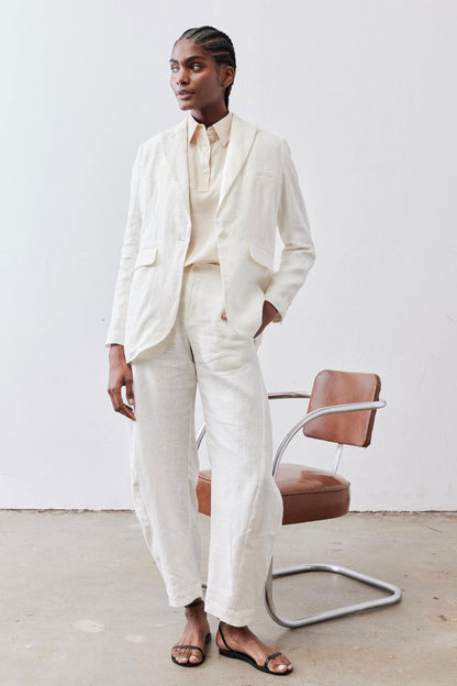 The Linen Classic Blazer That Upgrades You