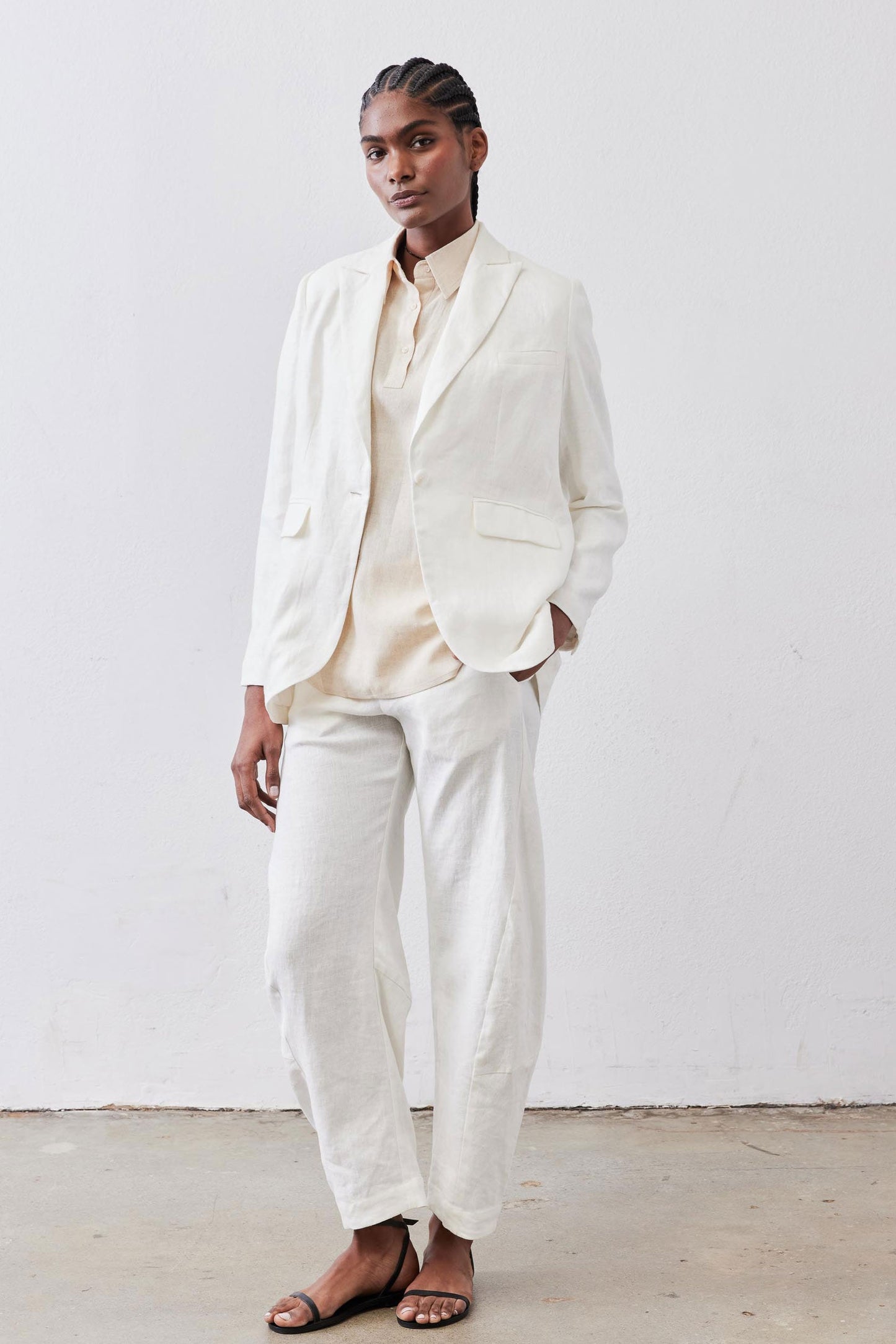 The Linen Classic Blazer That Upgrades You