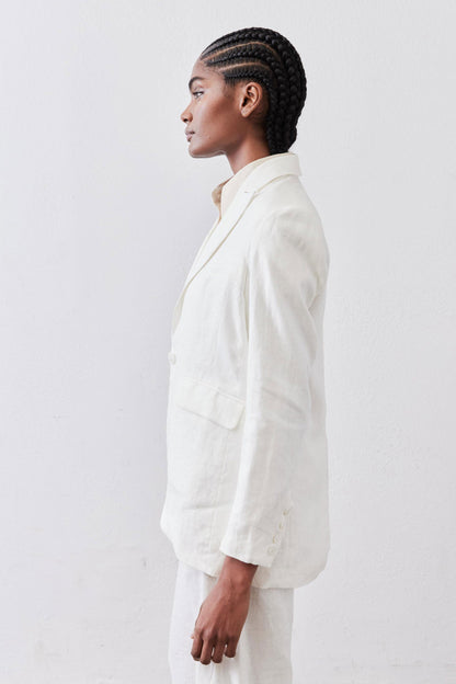 The Linen Classic Blazer That Upgrades You