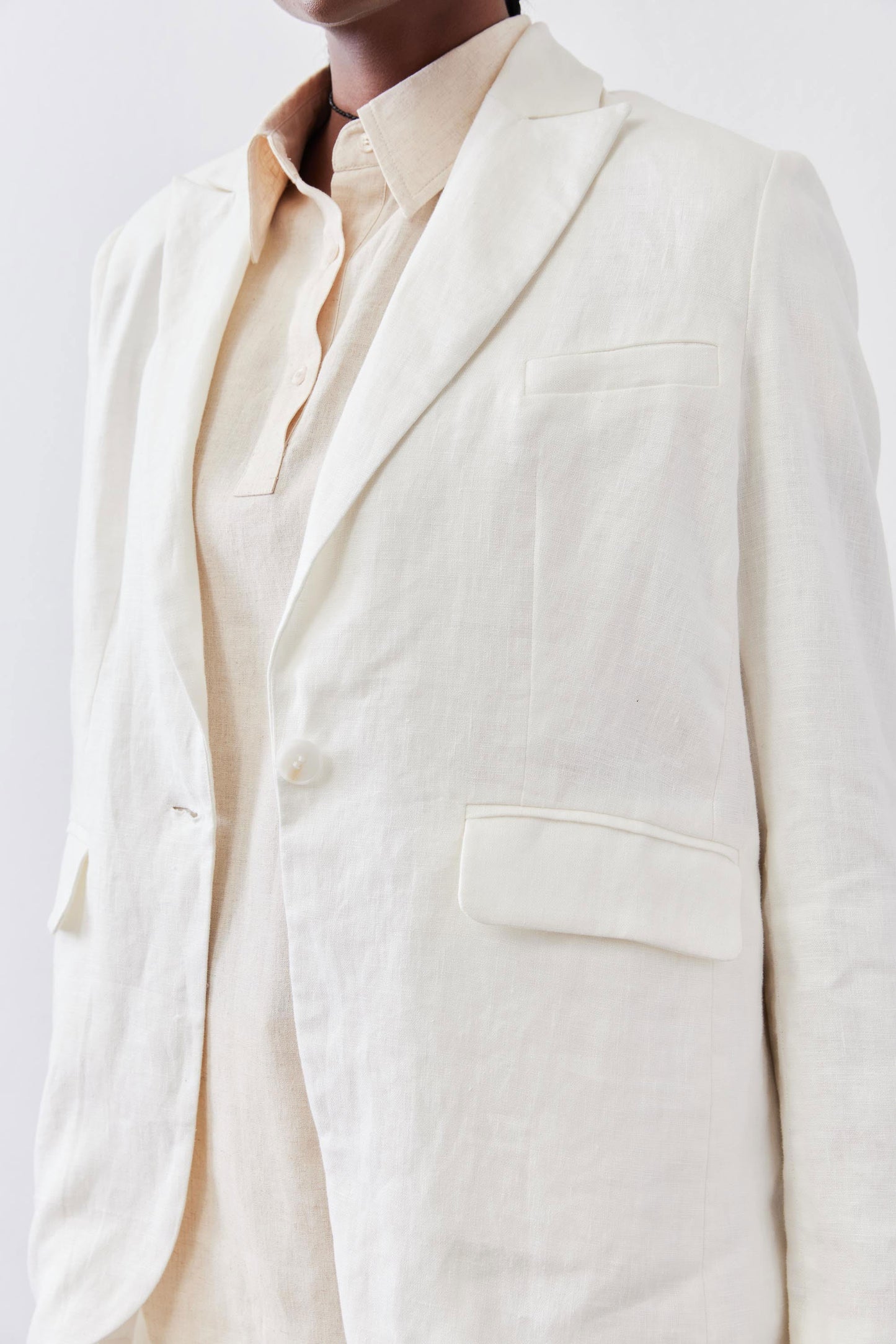 The Linen Classic Blazer That Upgrades You