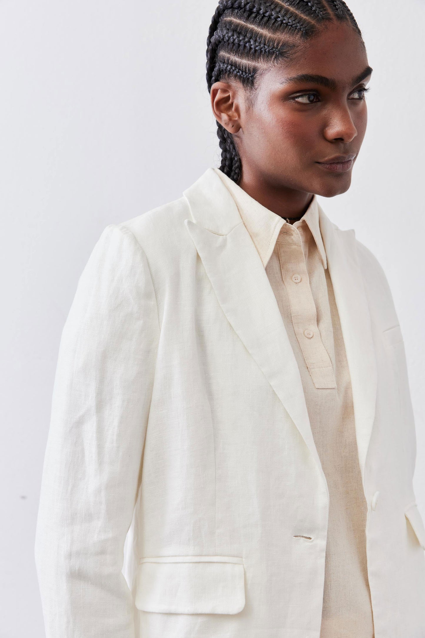 The Linen Classic Blazer That Upgrades You