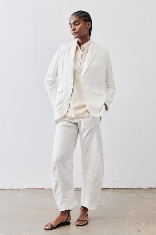 The Linen Classic Blazer That Upgrades You
