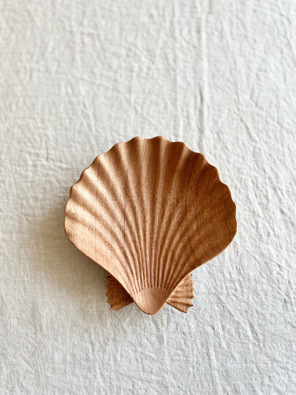 small wooden bowl with scalloped edge 6.25 inches