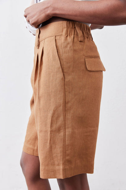 The Pleated Bermuda Shorts
