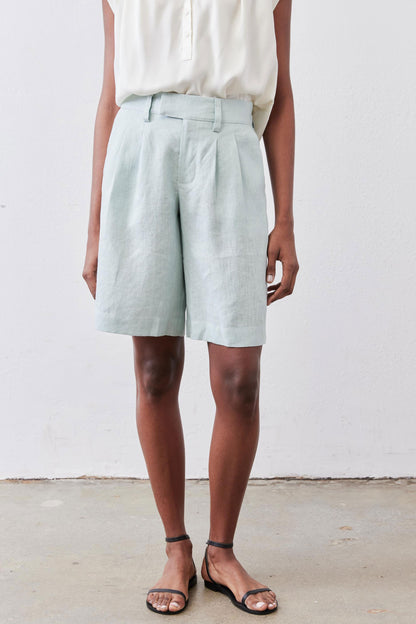 The Pleated Bermuda Shorts