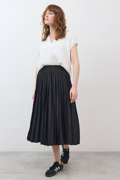 Pull On Pleated Skirt