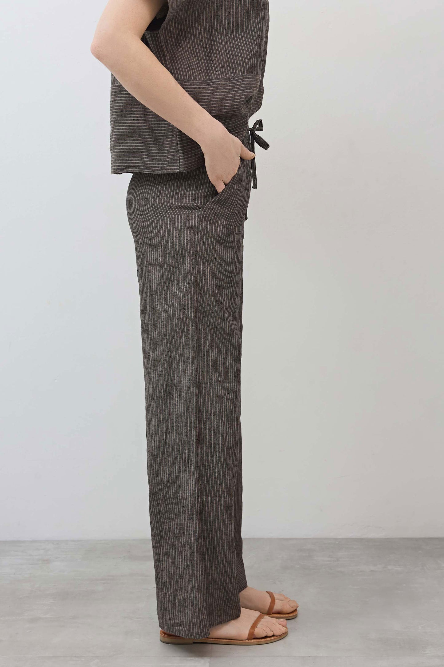 Pull-On Wide Leg Linen Pants