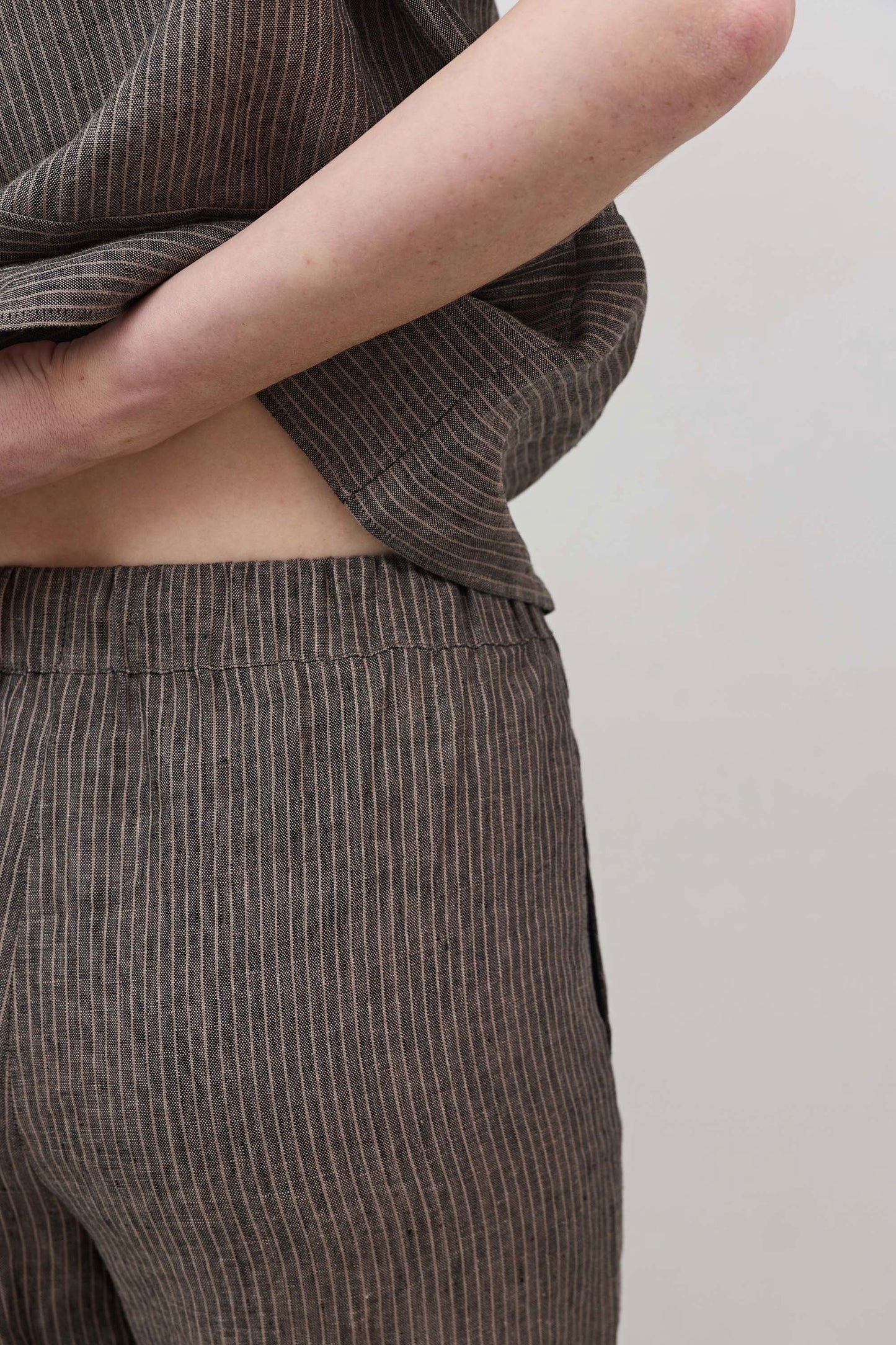 Pull-On Wide Leg Linen Pants