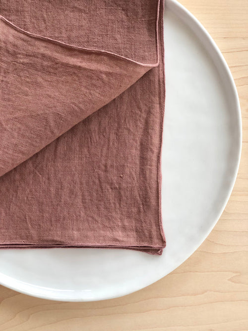 mauve linen rolled edge linen napkins with mauve edge 18 inches square