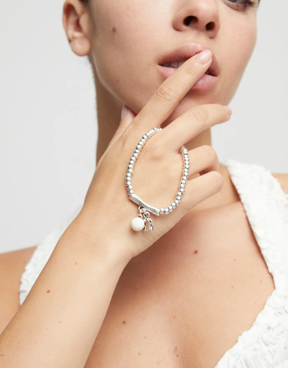 Ser Fascinante Bracelet with Cream Murano Glass and Horseshoe Medium