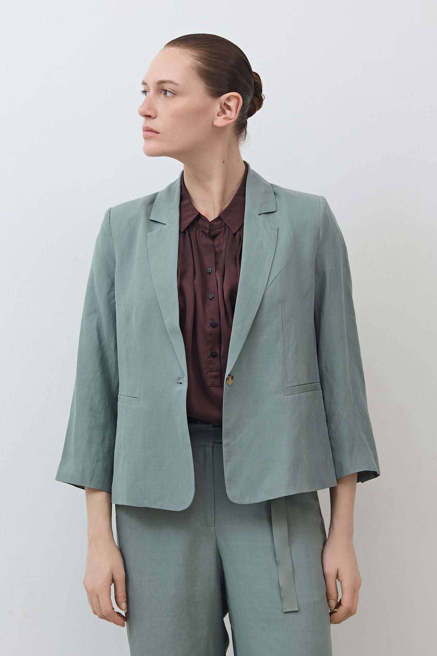 The Silk Linen Shrunken Blazer