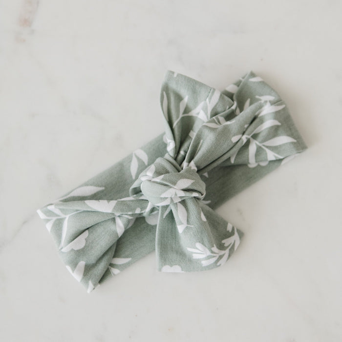 Bow / Sweet Alyssum