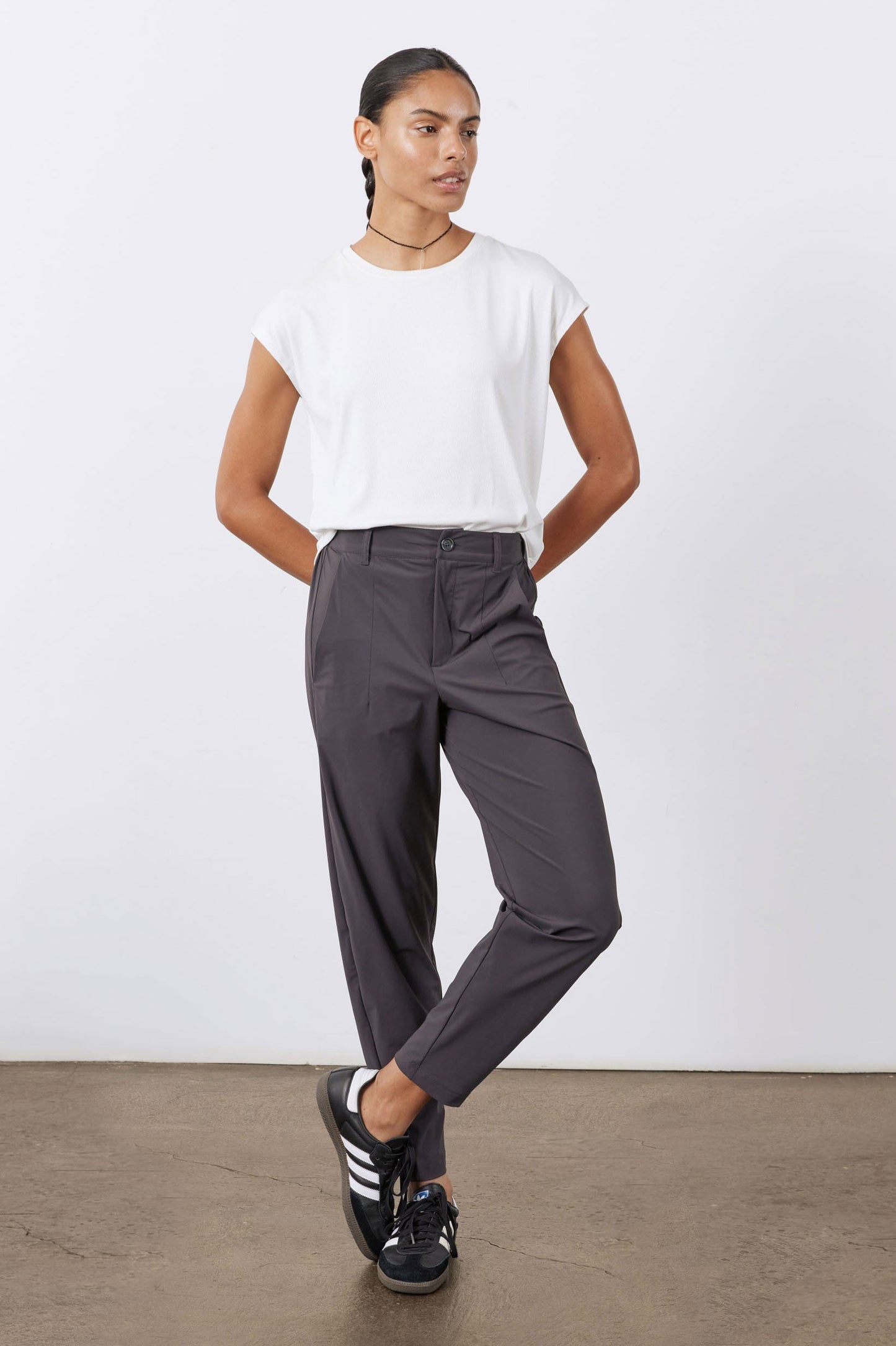 Petite Not Too Tapered Pants