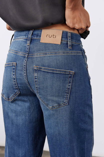 The Long Ultimate Barrel Leg Jeans 2.0